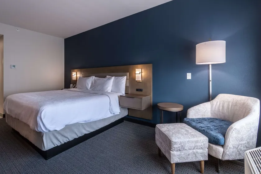 Best Western Plus Tacoma Hotel - Image 1