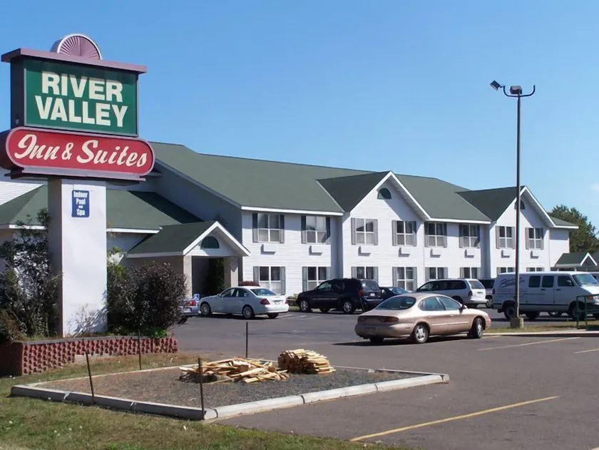 River Valley Inn & Suites - Image 1