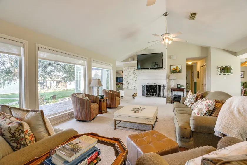 Lakefront Livingston Vacation Rental w/ Boat Dock! - Image 1
