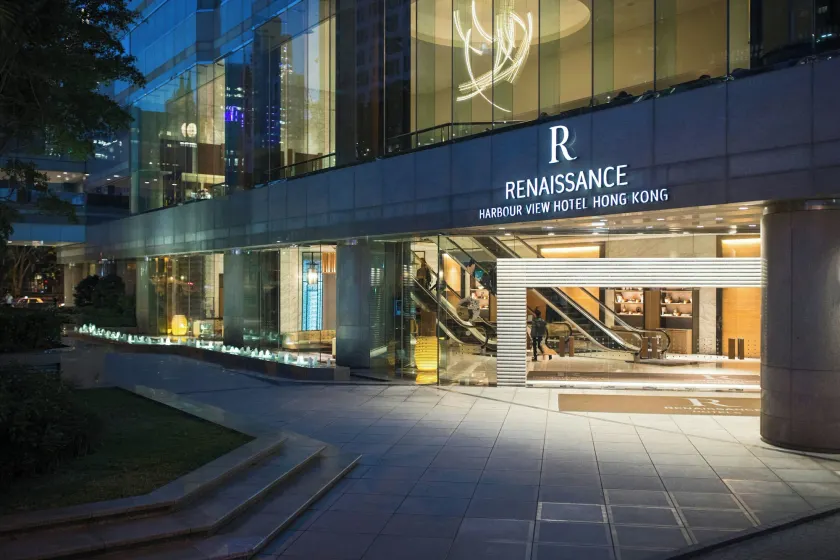 Renaissance Hong Kong Harbour View Hotel - Image 1