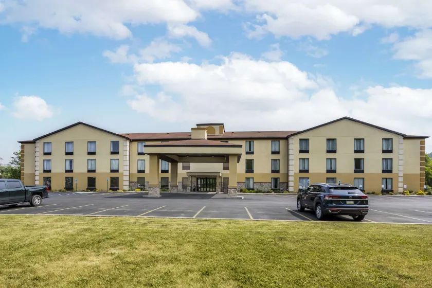 Comfort Inn Huntingdon - Image 1