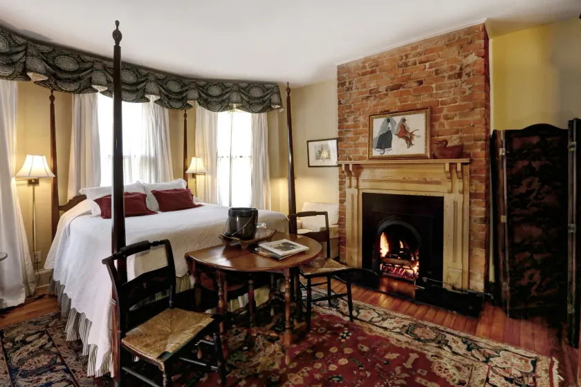 200 South Street Inn - Image 1