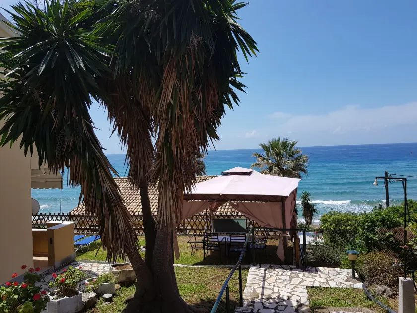 Corfu Glyfada Beach Apartment - Image 1