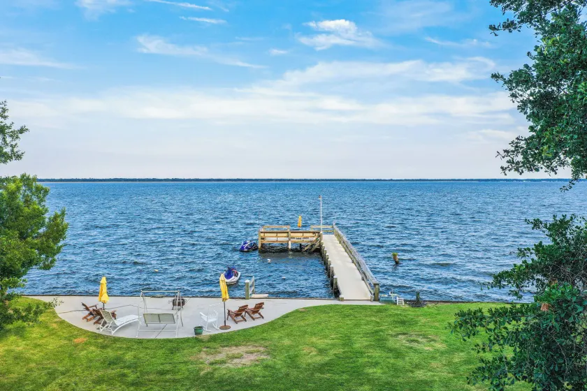 2BR Lakefront Getaway w/ Dock & Boat Launch - Image 1