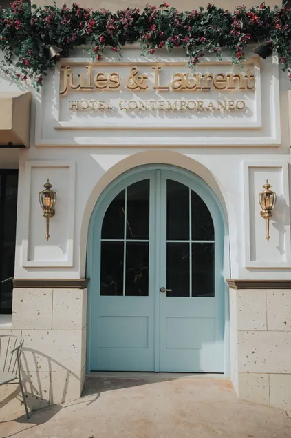 Jules & Laurent Hotel Contemporaneo - Image 1