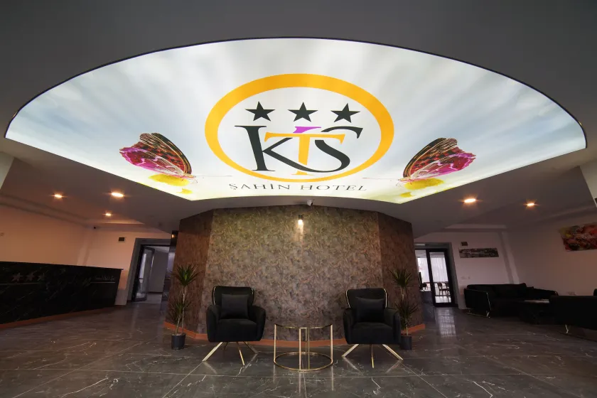 ŞAHİN TERMAL OTEL VE SPA - Reception