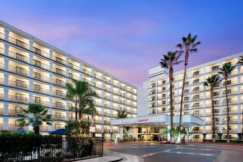 Fairfield by Marriott Anaheim Resort - Image 1