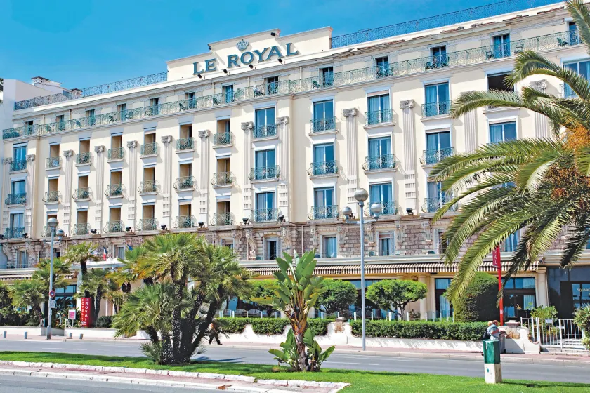 Hôtel Le Royal Promenade des Anglais - Image 1