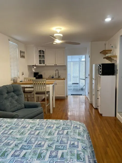 Twins Inn & Apartments - Image 1