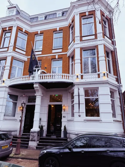 S&A Vondel Park Hotel - Image 1