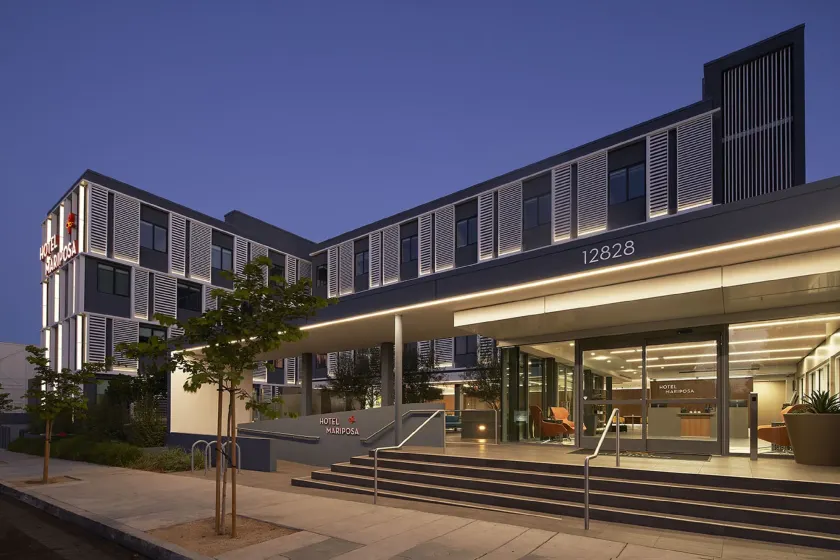 Hotel Mariposa - Image 1