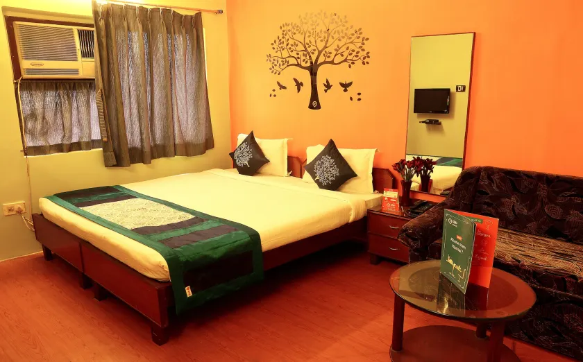 OYO 2910 Hotel Relax - Image 1