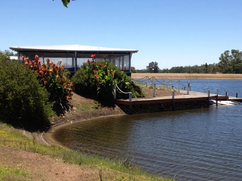 Redtail Cottages - Image 1