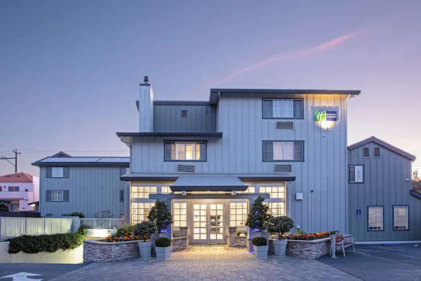 Holiday Inn Express Monterey - Cannery Row by IHG - Image 1