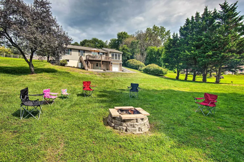 Family-Friendly Coatesville House w/ Fire Pit - Interior