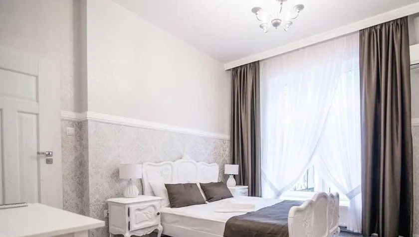 Premium - Bed & Breakfast - Image 1