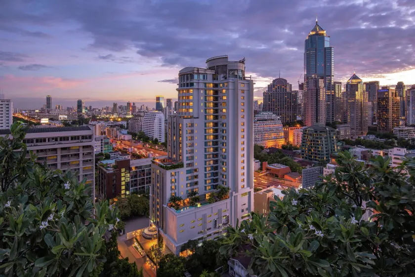 DoubleTree by Hilton Bangkok Ploenchit - Image 1
