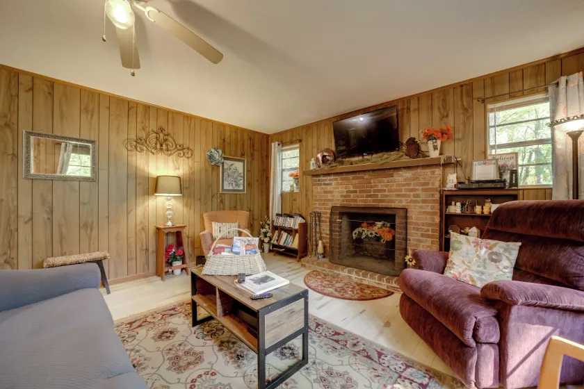Smoky Mtn Hideaway: Screened Porch & Fire Pit - Image 1