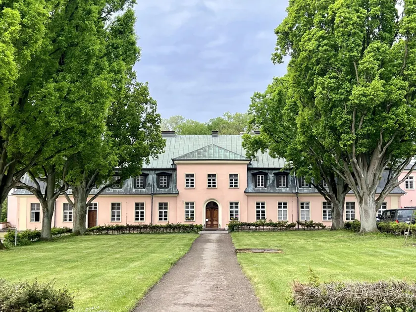 Dworek Bielin - Image 1
