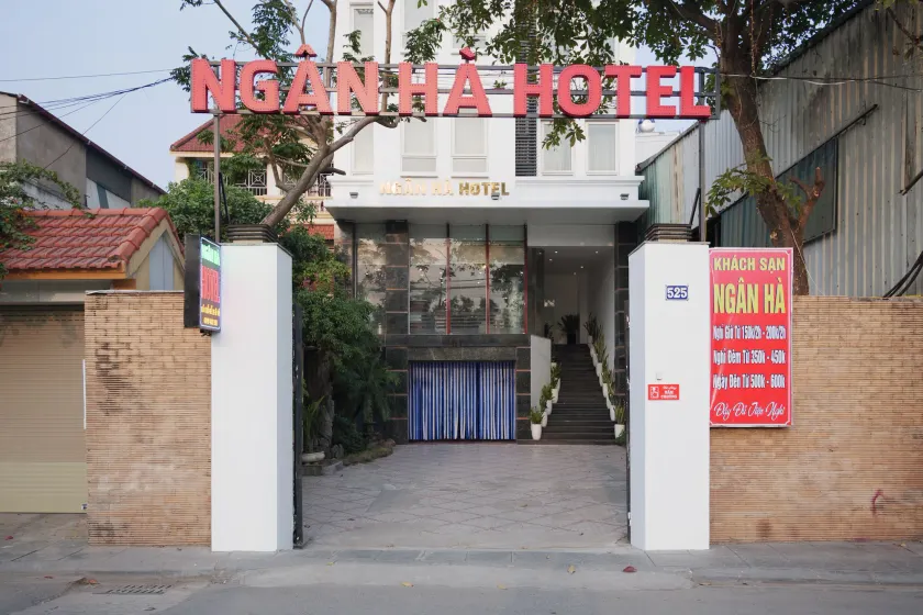 Ngan Ha Hotel - Image 1