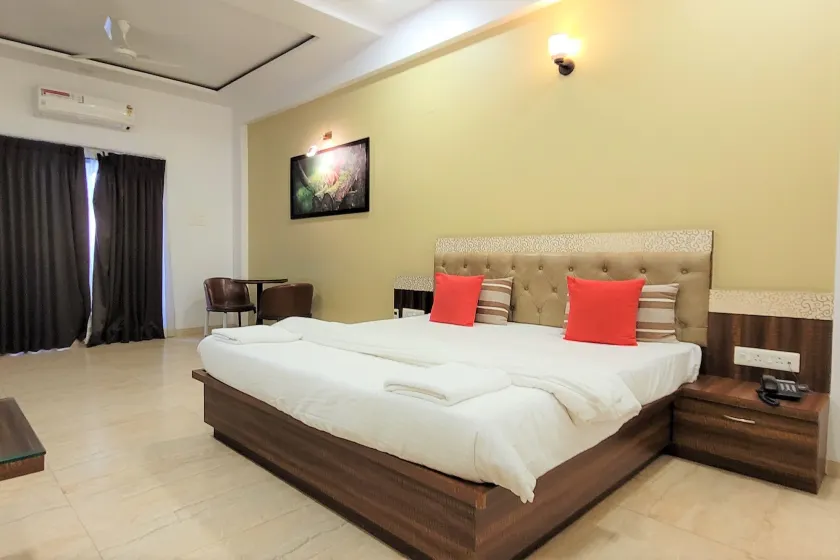 Hotel Om Inn - Image 1