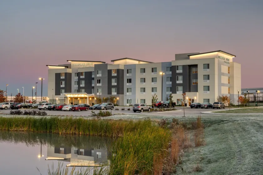 TownePlace Suites by Marriott Indianapolis Airport - Image 1