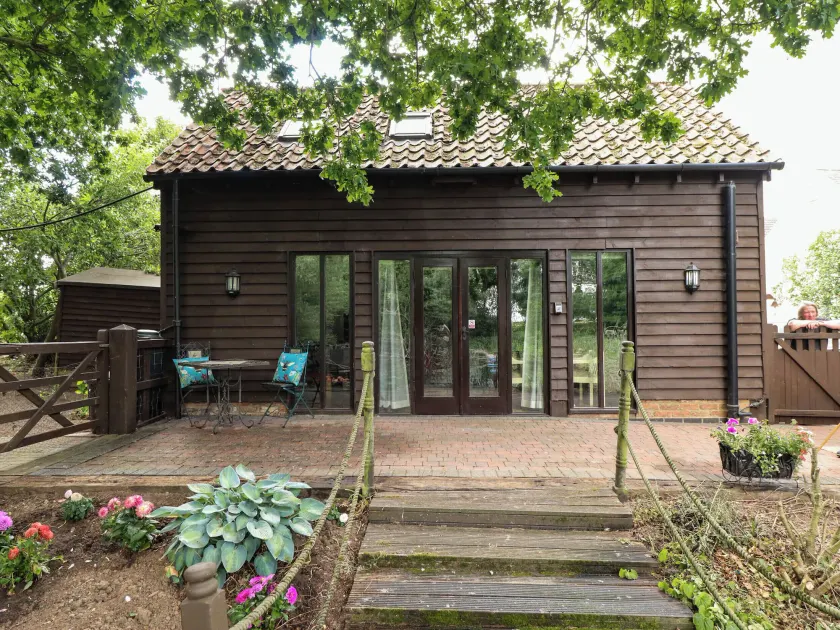 Willow Tree Barn - Image 1