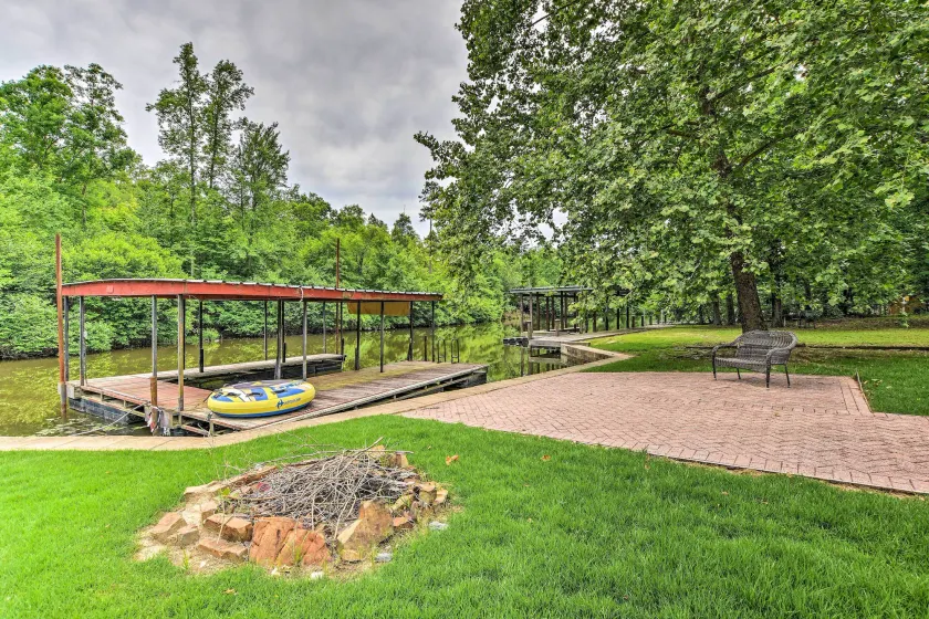 Private Deck & Dock: Home on Lake Hamilton! - Image 1