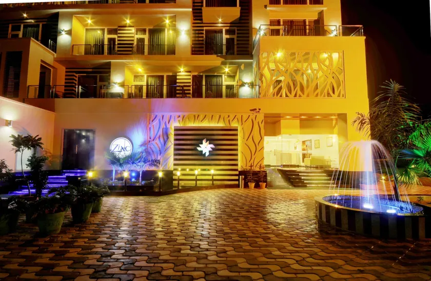Hotel Chirag - Image 1