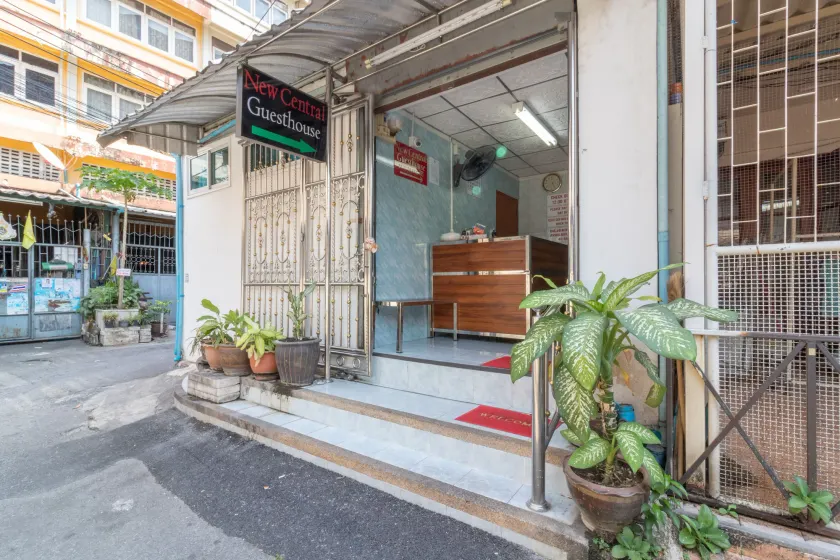 New Central Guesthouse - Image 1
