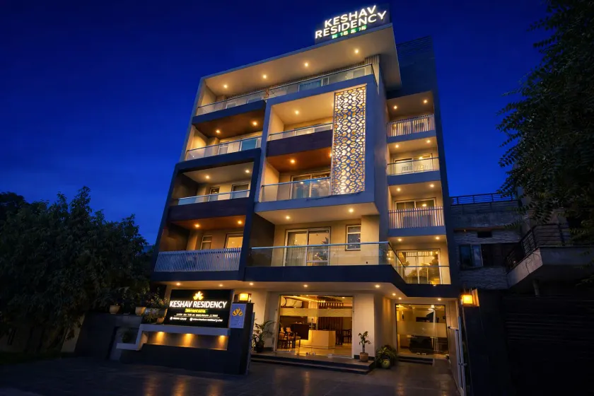 Hotel Keshav Residency - Medicity Gurugram, near Medanta Hospital, Pure Vegetarian - Image 1