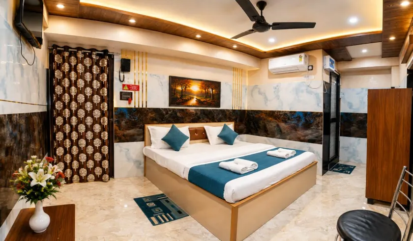 Hotel Raghunandan Inn - Image 1