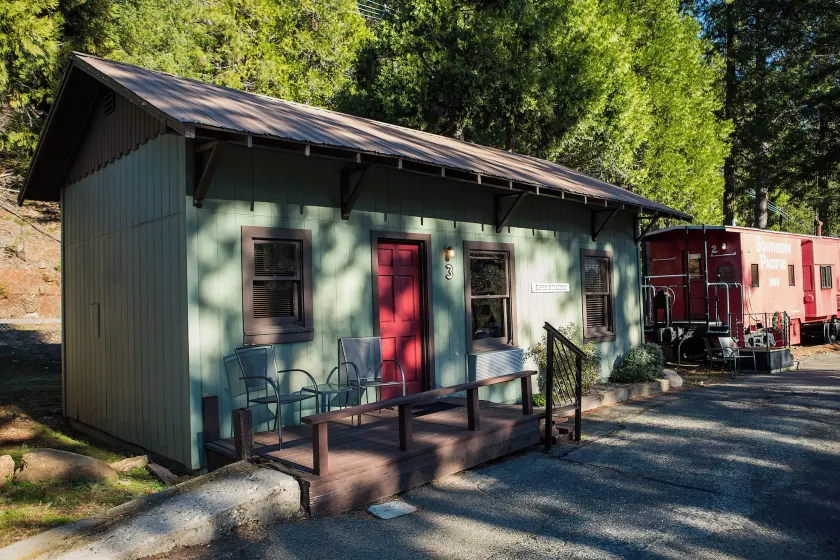 Jubilee Railroad Wilderness Lodge - Image 1