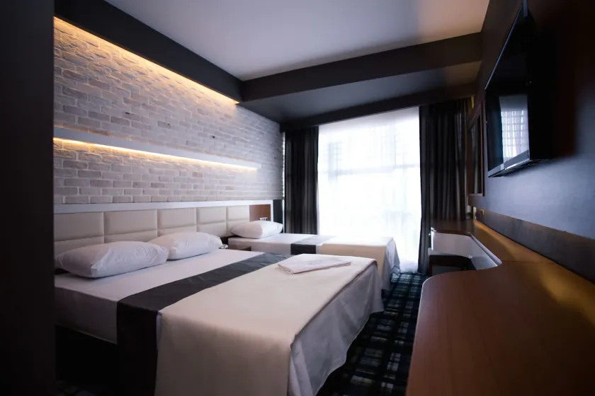 Aripsas Hotel - Image 1