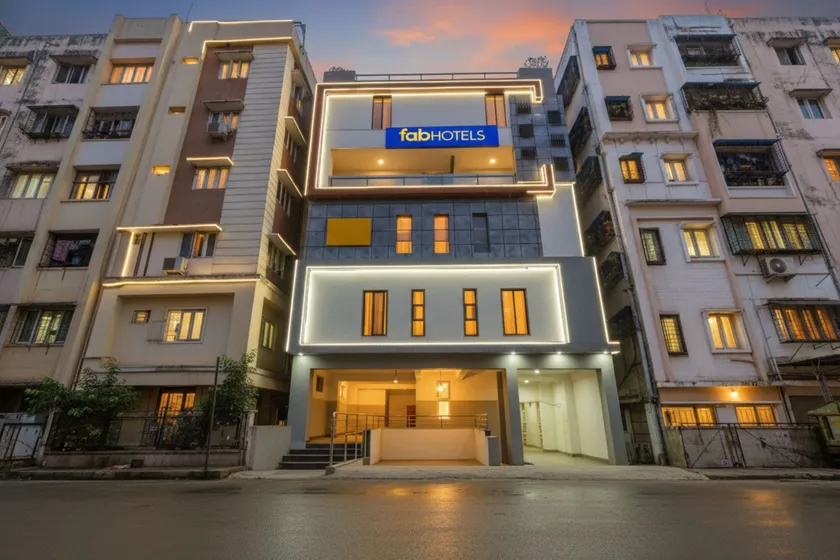 FabHotel Starhood - Manikonda - Image 1