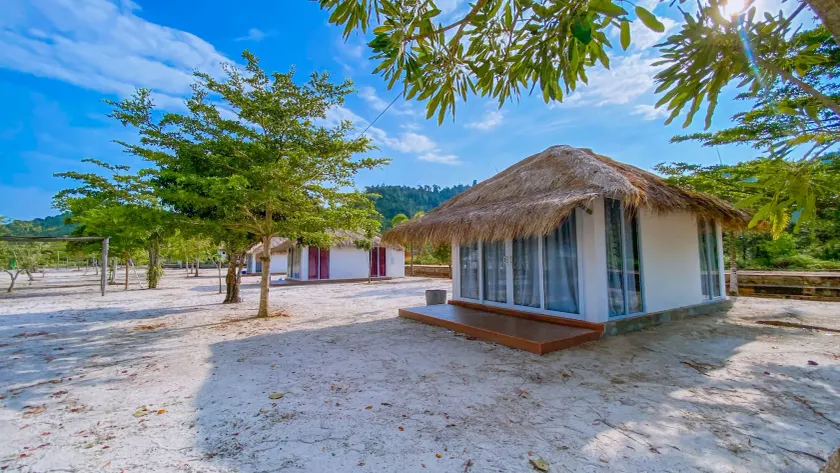 Viovio Beach & Resort - Image 1