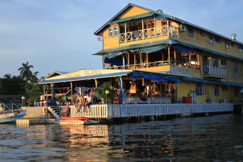 Hotel Olas - Image 1