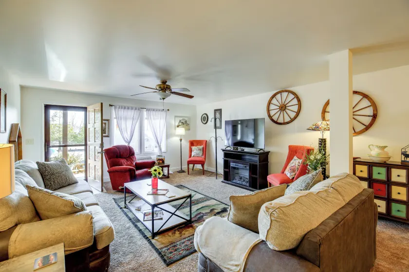 Stay By the Blue Ridge Parkway! Cozy Mtn Condo - Image 1