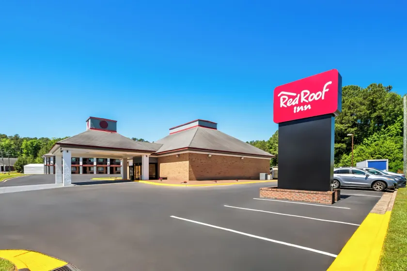Red Roof Inn Sanford - Image 1