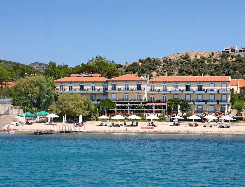 Pebble Beach Hotel - Image 1