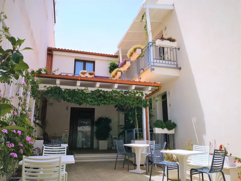 Hotel Perla Gaia - Image 1
