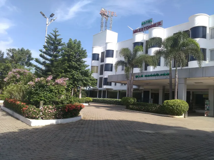 Hotel Milestonnez - Image 1