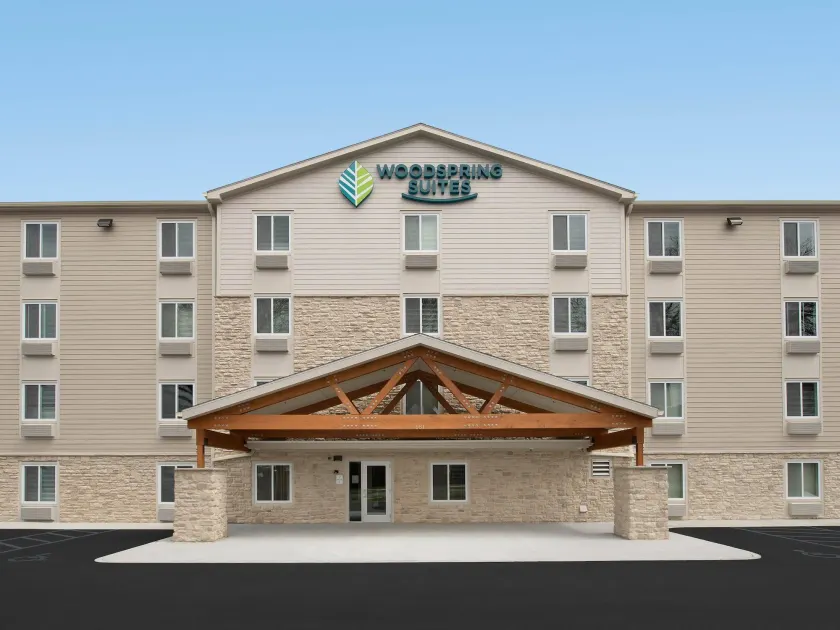 WoodSpring Suites Charlotte Airport - Image 1