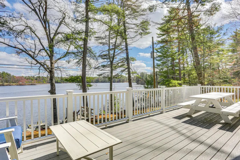 A-frame Waterfront Escape on Lochada Lake - Image 1