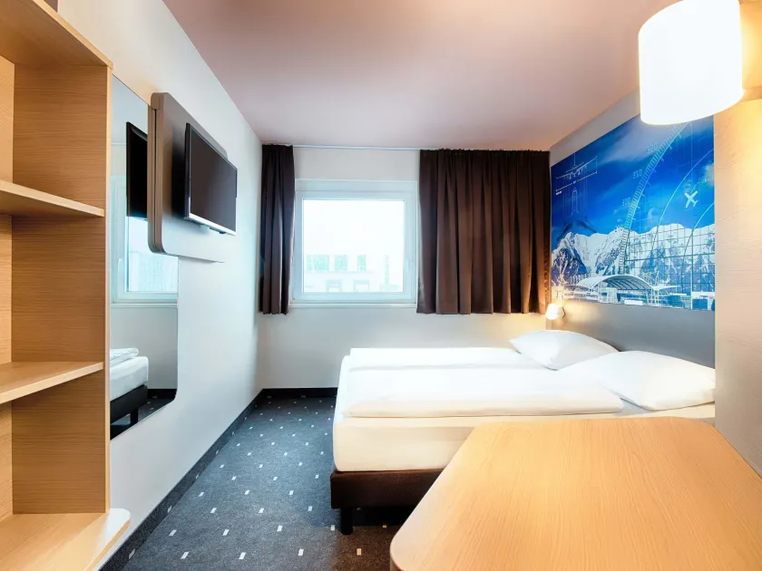 B&B HOTEL München-Airport - Image 1