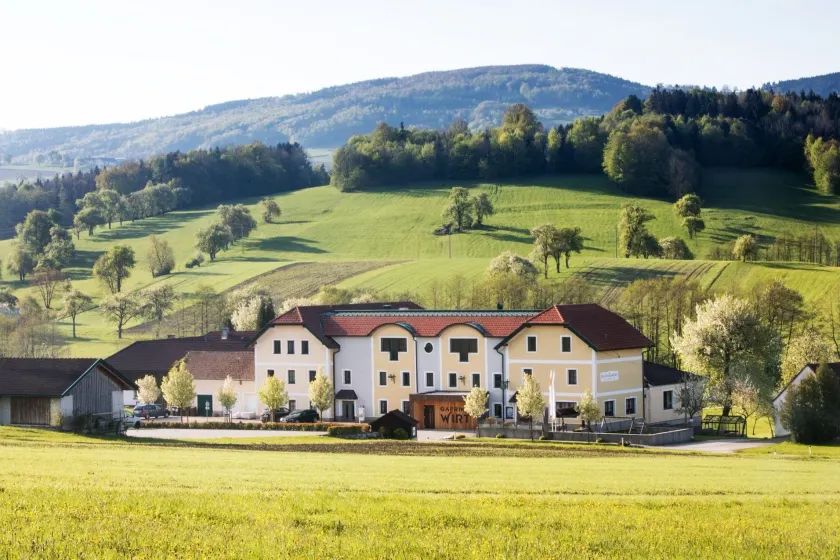 Landhotel Gafringwirt - Image 1