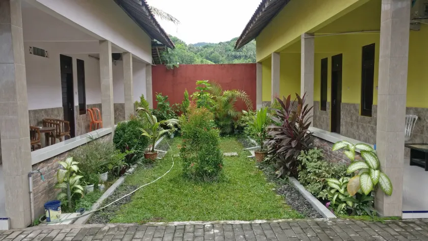 Losmen Tut Wuri 2 - Image 1