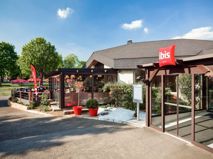 ibis Senlis - Image 1