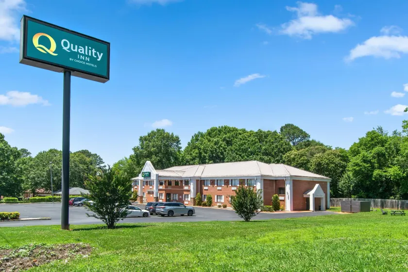 Quality Inn Cedartown - Image 1