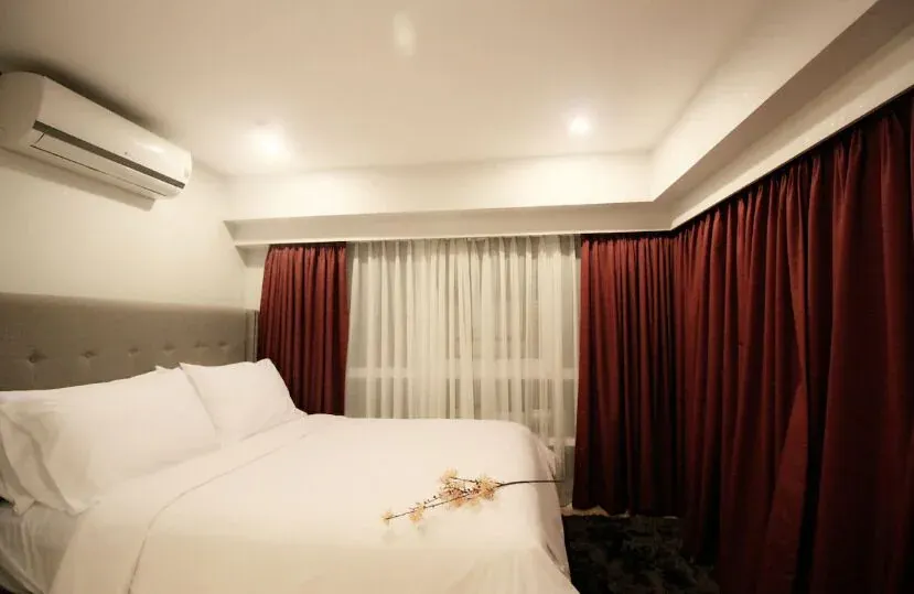 MaxStays - Max Home at Fort Victoria Tower A - Image 1